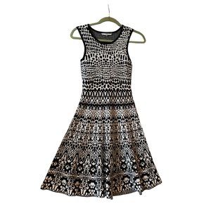 Sioni Fitted Sweater Dress Size Small Animal Print